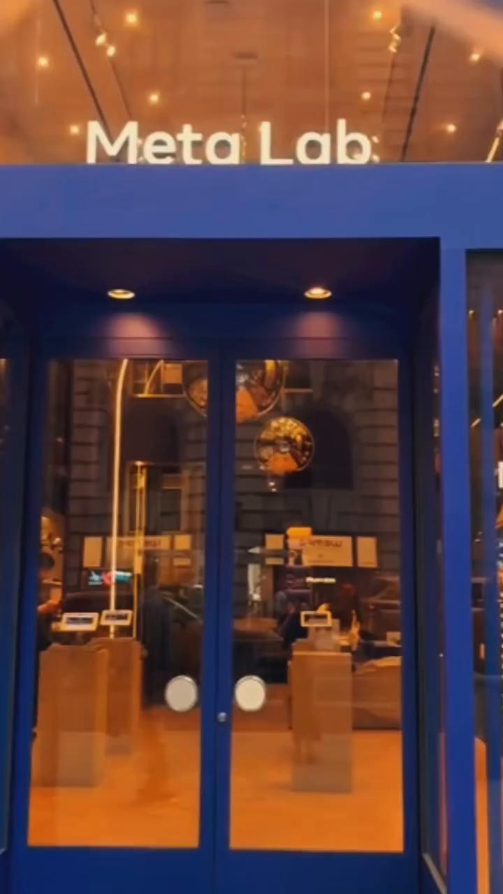 We'll be right back message appears in ongoing video broadcast