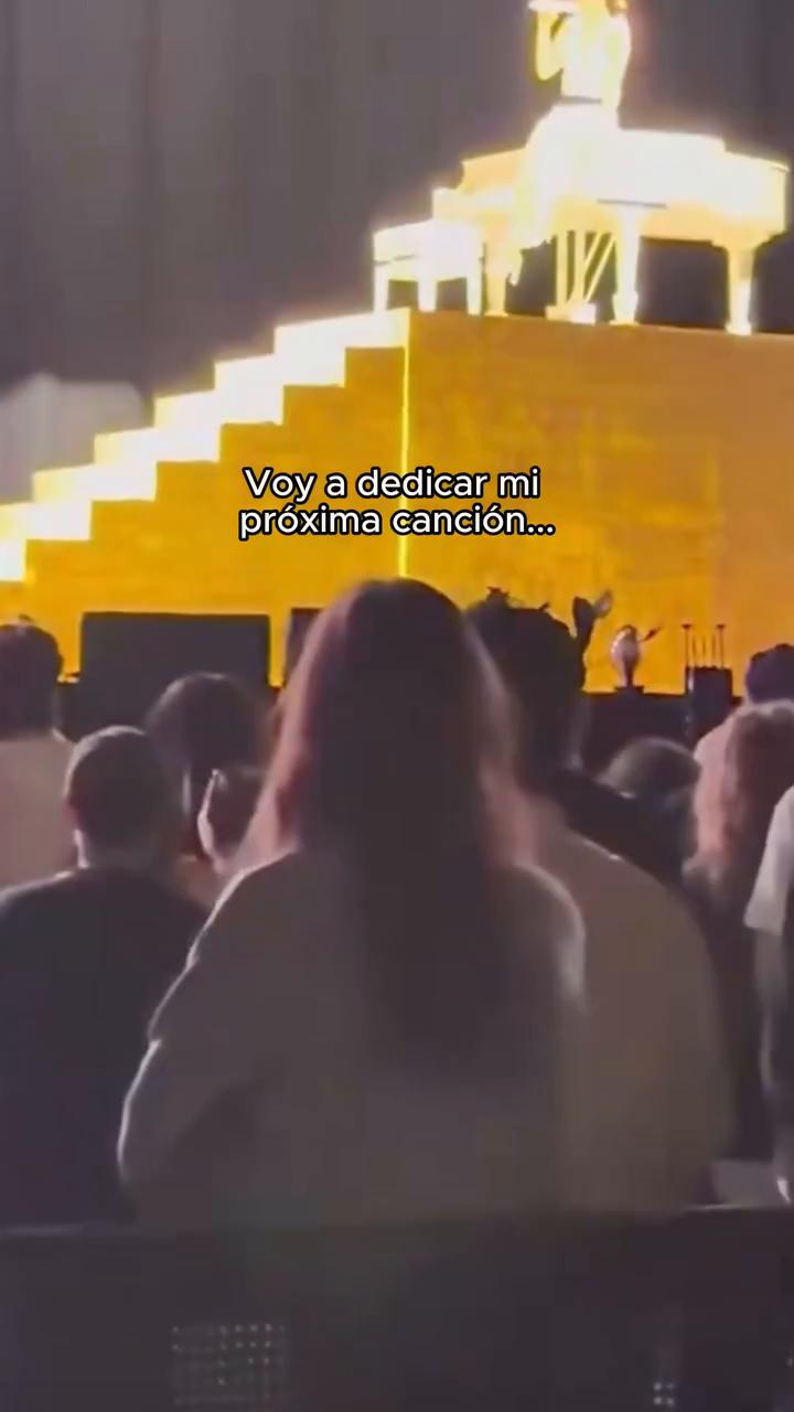Dedica esta próxima canción a Loli por su amor al final