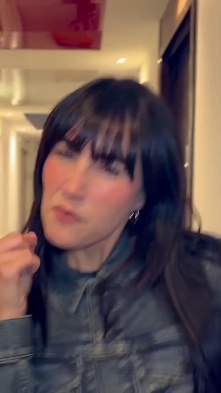Él quiere divertirse y no le importa estar con una superestrella