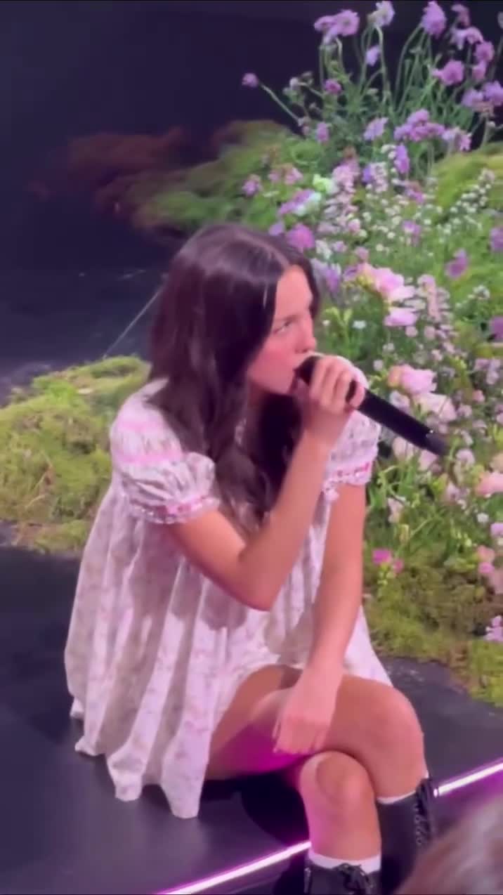 Olivia Rodrigo encandila en Barcelona con un concierto íntimo que conectó con un público entregado.
