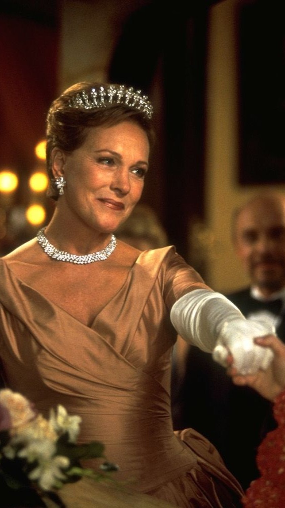 Una reina nunca llega tarde porque los demás llegan antes