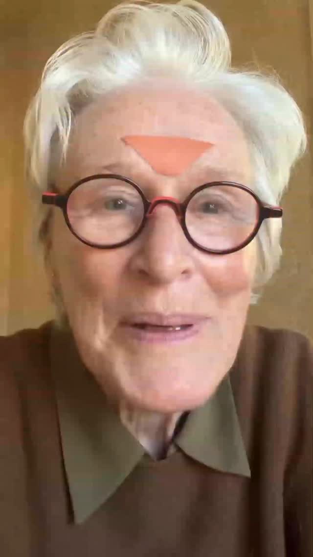 Star reveals hip replacement as reason for cane before Hunger Games London premiere
