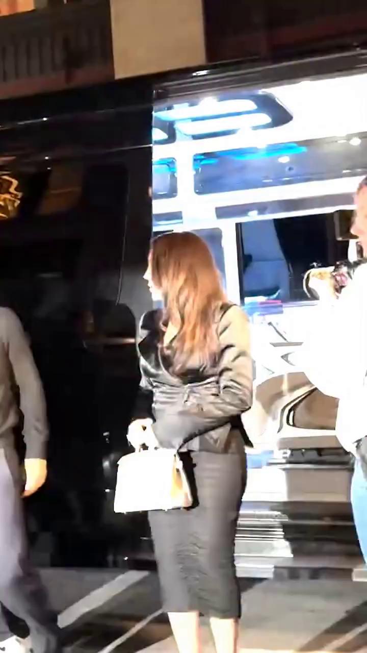 ¡DJ prende la fiesta! 'Mano pa' arriba y menejito sin pereza' en pleno perreo