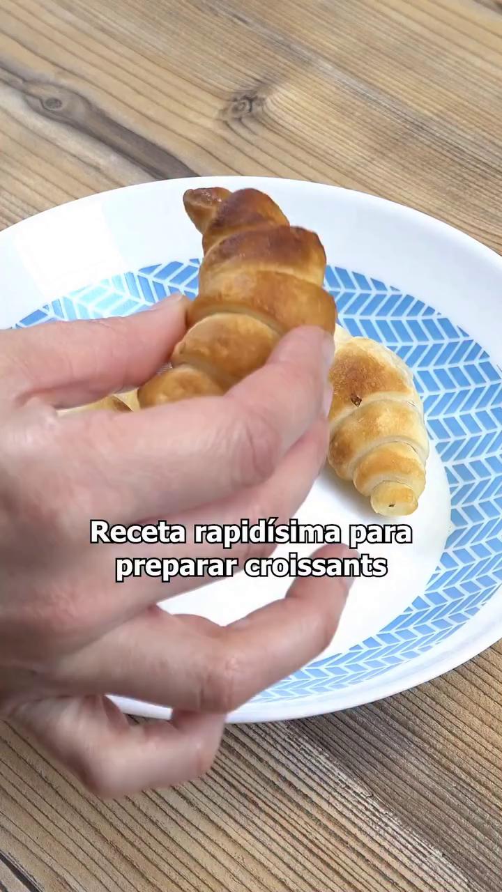 Prepara croissants crujientes en la Air Fryer en solo 7 minutos