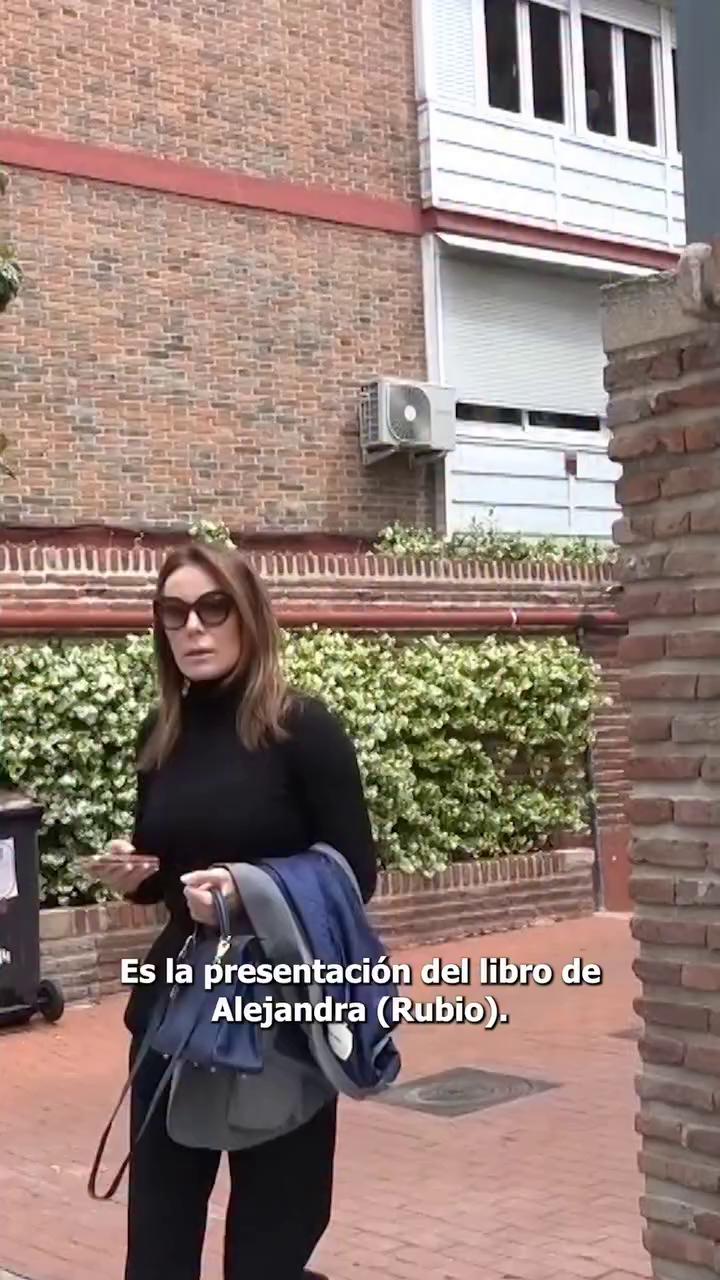 Presentación del libro de Alejandra solo para prensa y familiares: ¿por qué no fuiste?