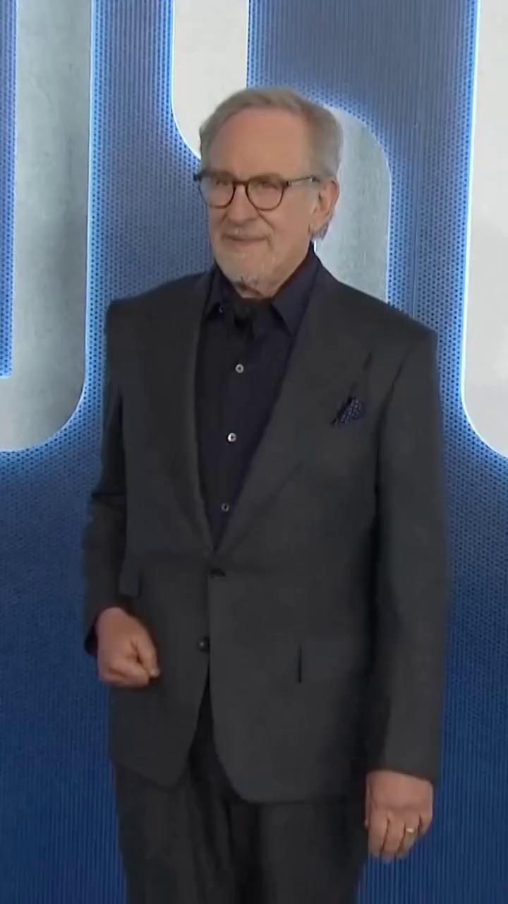 Steven Spielberg vuelve a la temática extraterrestre con El día de la revelación, ya en cines, en la que explora cómo reaccionaría la humanidad ante la confirmación de la existencia de vida fuera de la Tierra 👽