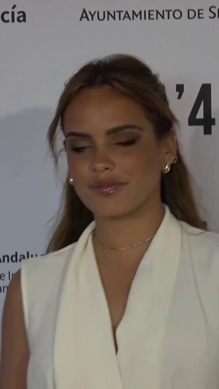 Momentazo inesperado en el photocall de los Premios Andaluces de la Moda 📸