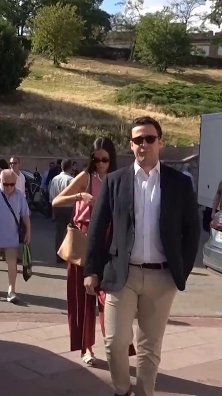 Tras su sonada ausencia durante la visita del papa León XIV a España, Froilán ha reaparecido por sorpresa en Madrid junto a su hermana, Victoria Federica, en la plaza de toros de Las Ventas