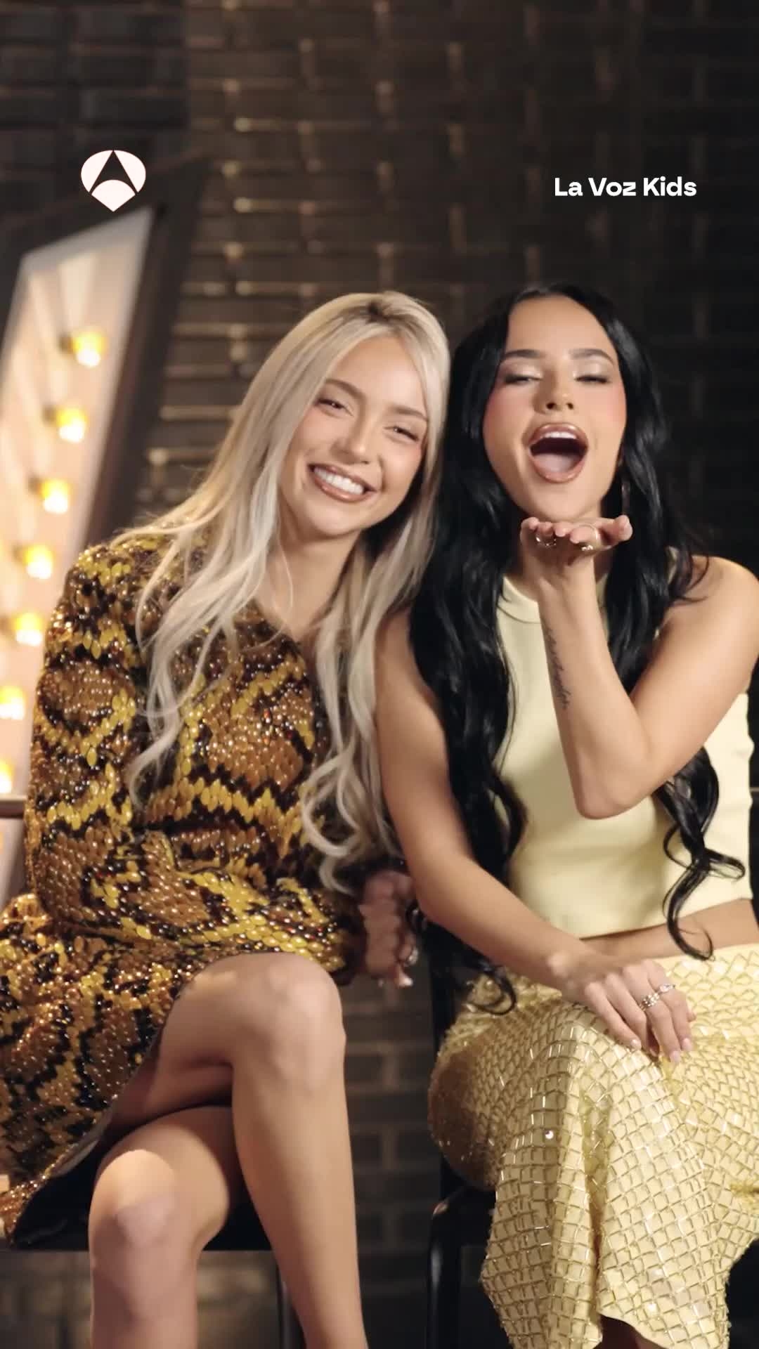 🔥 Esta noche, Ana Mena y Becky G vivrán su Asalto en #LaVozKids.