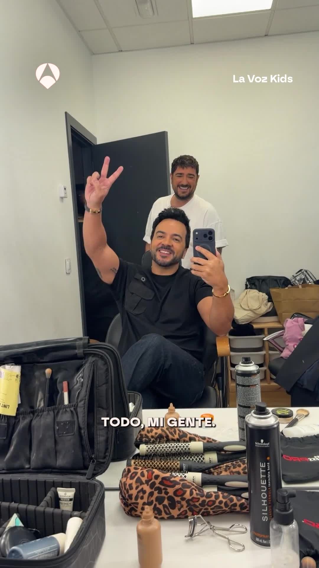 Fonsi y Orozco nos abren las puertas del backstage de #LaVozKids.