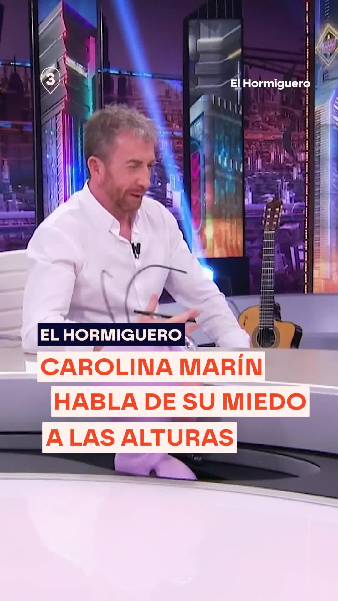 ¡@carolinamarin es una auténtica luchadora y de ahí no nos baja nadie!