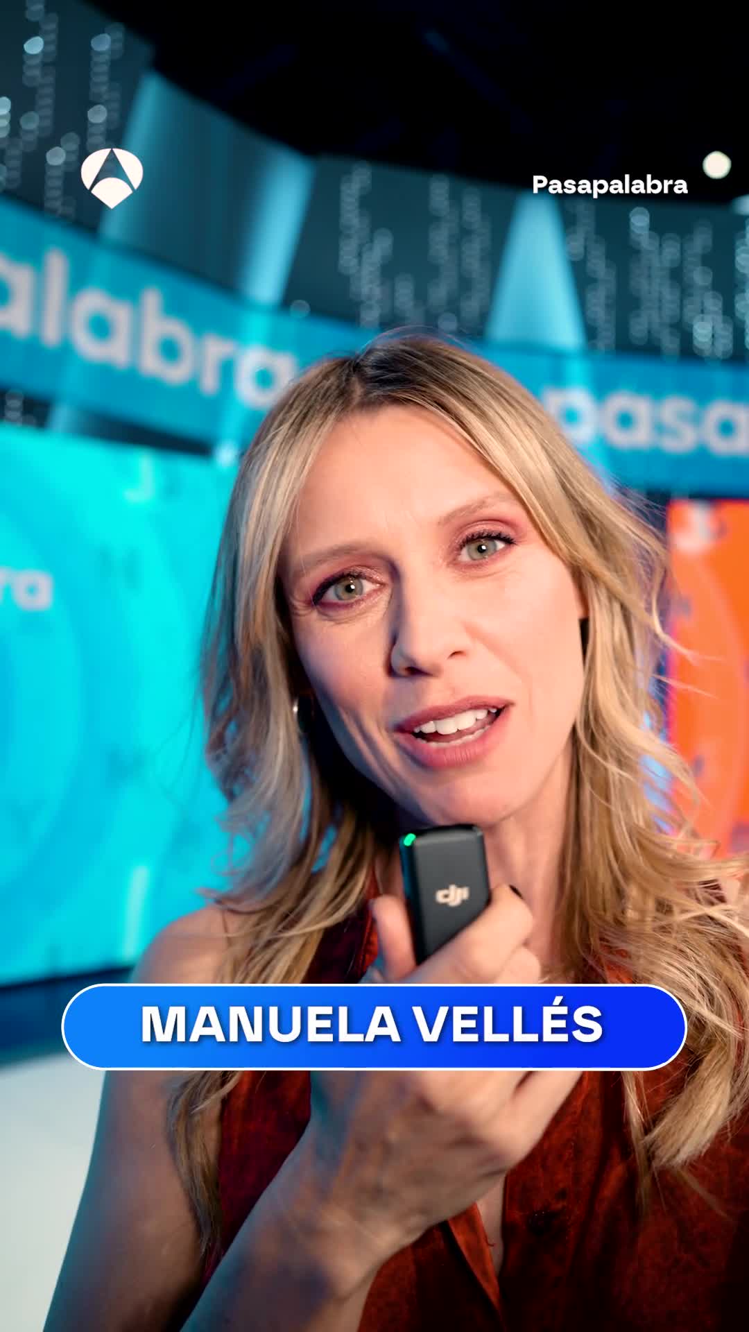 Manuela Vellés invita a ver Pasapalabra donde cantó y falló alguna