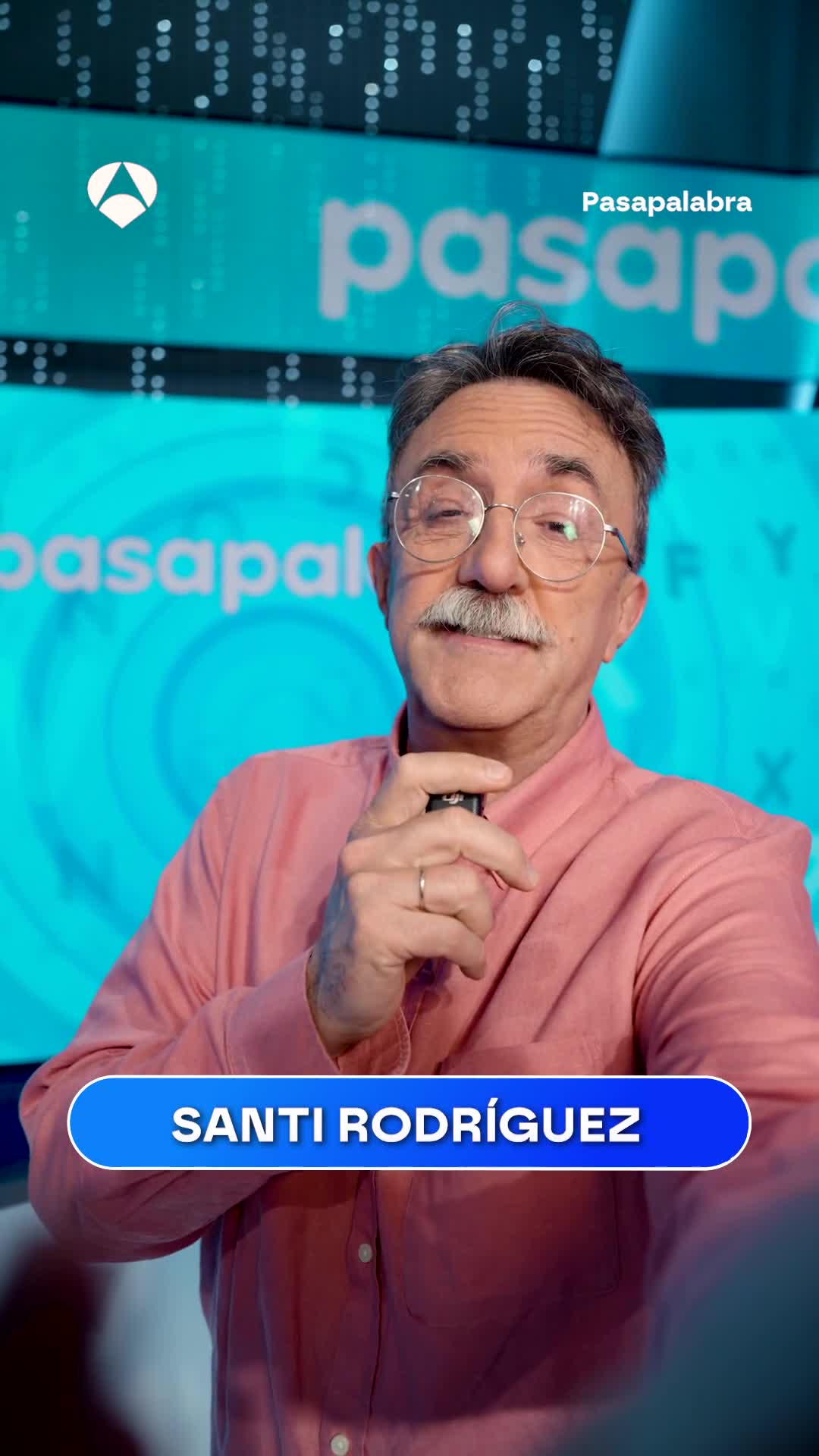 ¡Con @santihumor en #Pasapalabra por supuesto que vamos a tener algún que otro chistecito!