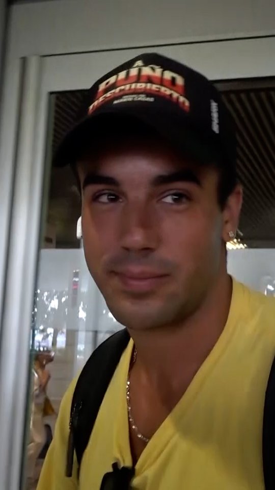 Óscar Casas se ha pronunciado tras los 'me gusta' en redes sociales a Ana Mena, con quien rompió este verano.