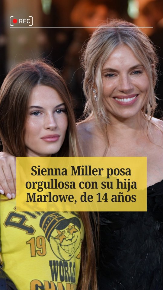 Sienna Miller ha aparecido en la alfombra roja de la premiere mundial de su película 'War' en Londres junto a su hija Marlowe, toda una belleza a los 14 años.