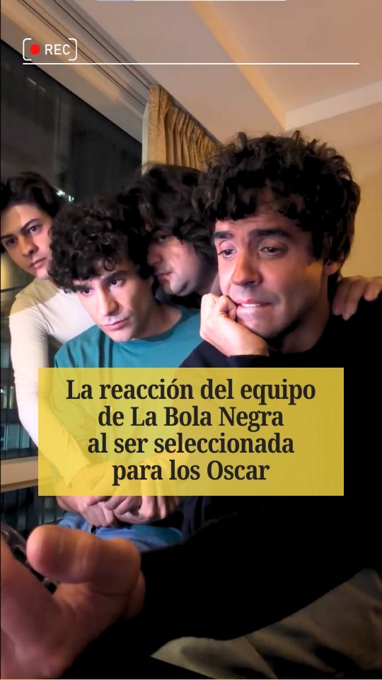 Así fue la euforia de Javier Calvo, Javier Ambrossi, Milo Quifes y Carlos González a la selección de #LaBolaNegra como representante de España en los #Oscar.