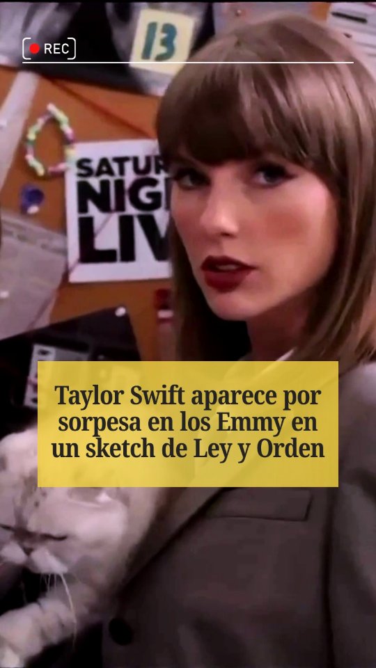 La aparición sorpresa de Taylor Swift en los Emmy llena de bromas a sí misma con el cast de Ley y Orden ▶️