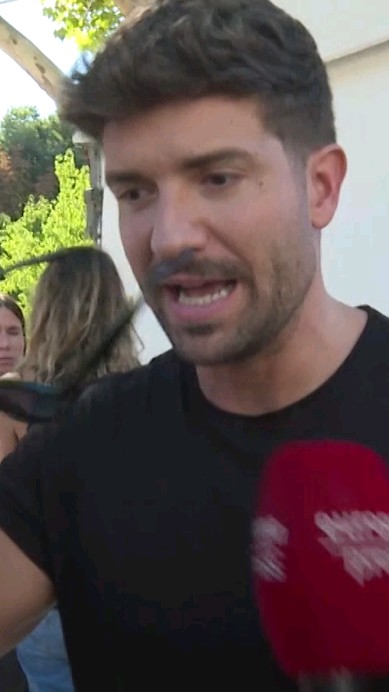 Después de una etapa complicada de salud, Pablo Alborán (@pabloalse ha estrenado como modelo en el desfile de Adolfo Domínguez, en la MBFWM