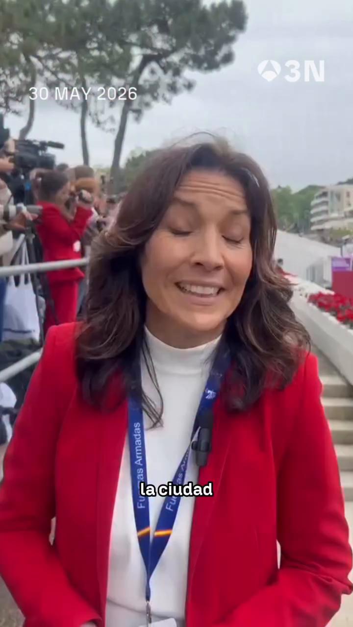 🇪🇸 Así ha sido el desfile de las Fuerzas Armadas en Vigo