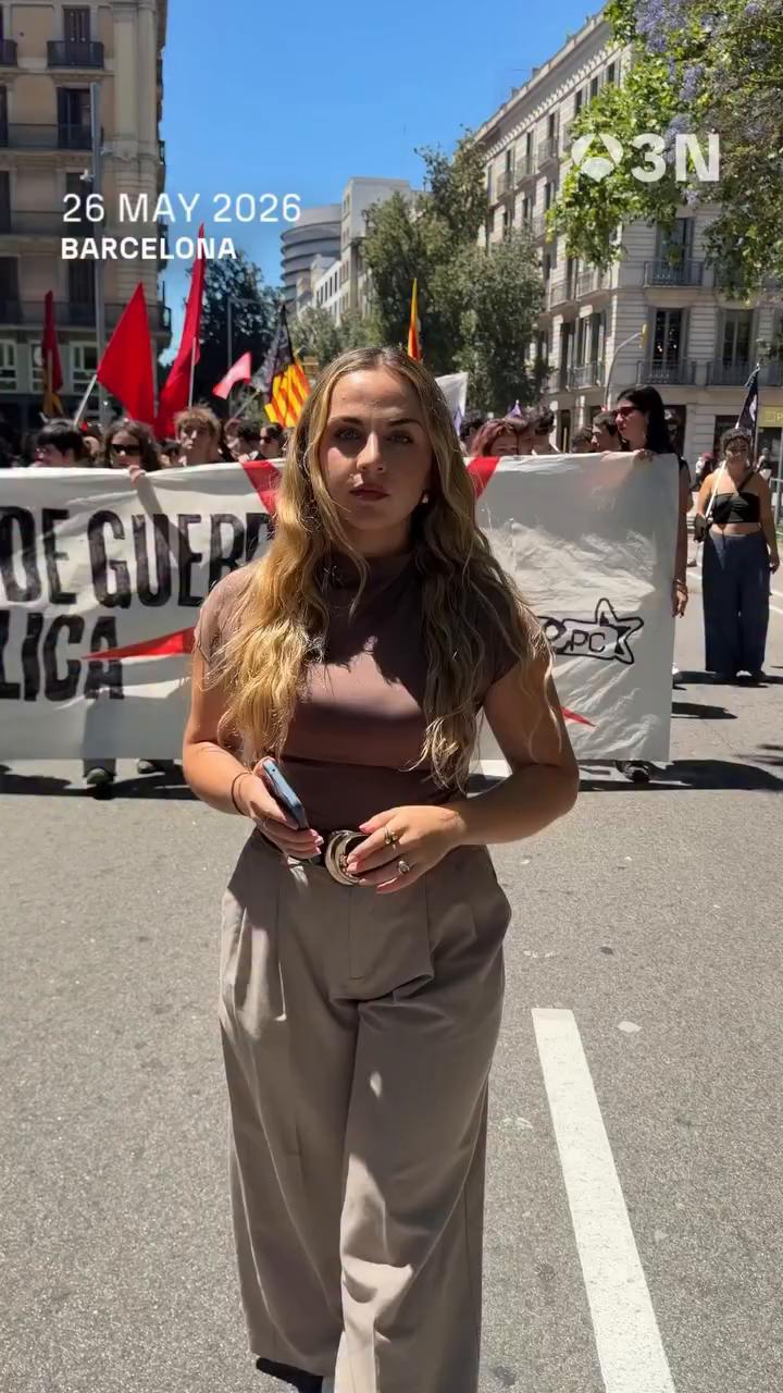 Estudiantes de Cataluña se suman a las protestas del profesorado por mejoras educativas