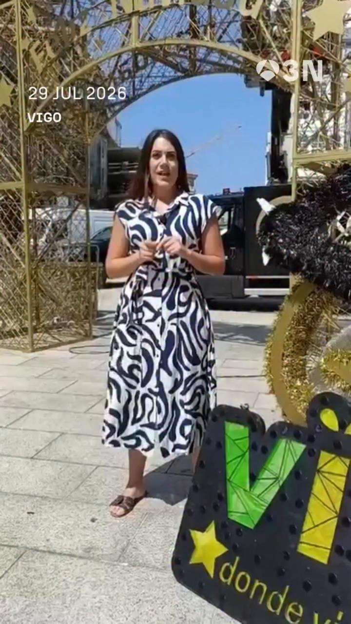🥵🎄 Sin haber empezado agosto y en plena ola de calor, en Vigo ya preparan la Navidad