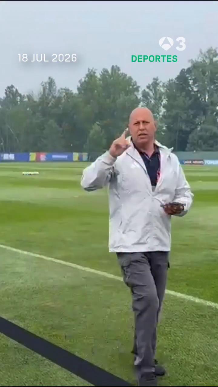⚡️ El entrenamiento de la Selección Española se ha suspendido siguiendo el protocolo de seguridad por tormentas eléctricas