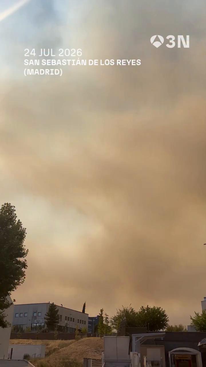 🔥👀 El humo de los incendios cubre el cielo de Madrid y preocupa la situación de las llamas que amenazan el Valle del Tiétar