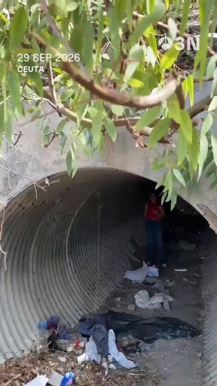 🕳️ Dentro de este túnel de alcantarillado existía una especie de asentamiento