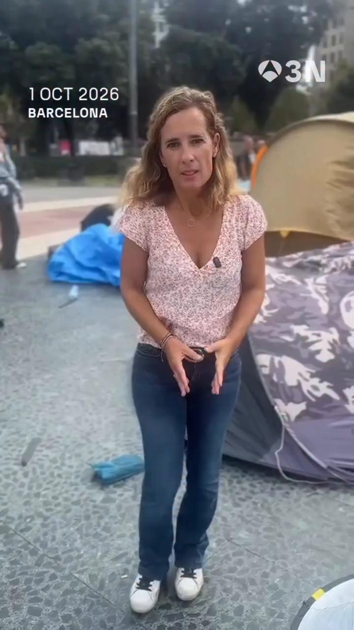 ⛺️ Cada vez más gente se une a la acampada de Barcelona en Plaza Cataluña