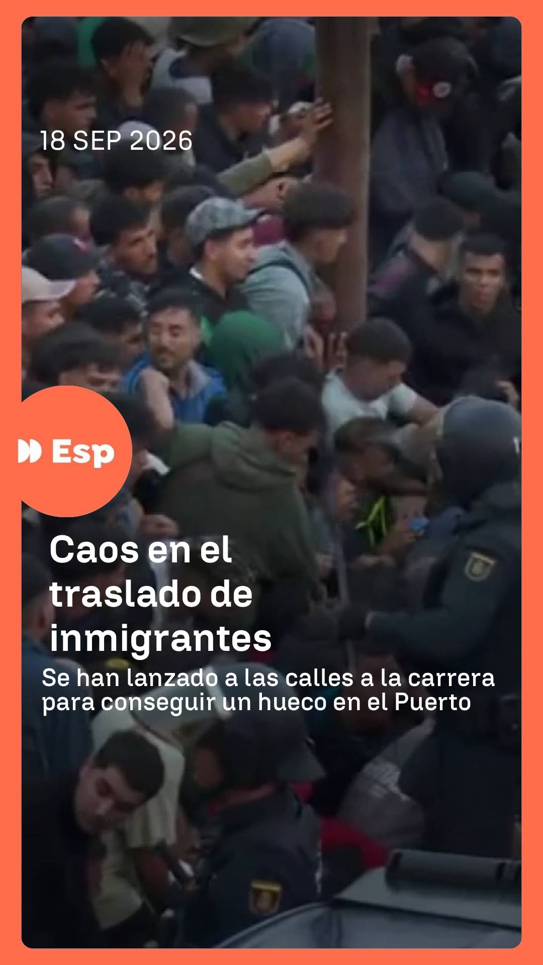 🔴💥 Esta mañana, cientos de migrantes han dejado atrás la playa de Benítez para conseguir un hueco en el campamento del puerto de Ceuta