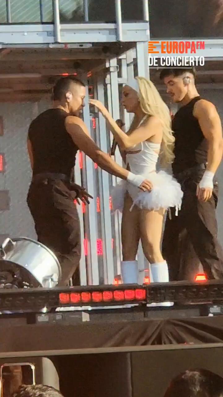 👏🏼🔥 Ana Mena canta 'pa ti toa