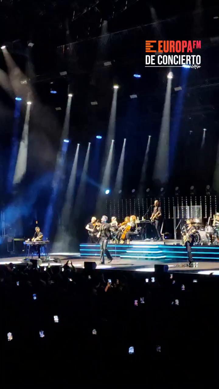 🎤@shinovaoficial cumple un sueño en @nochesbotanico en Madrid con un público entregado en el tercer concierto de 'La tormenta perfecta tour', y qué mejor que celebrar su último proyecto que con 'Todo gira y vuelve' en directo🎸🎶