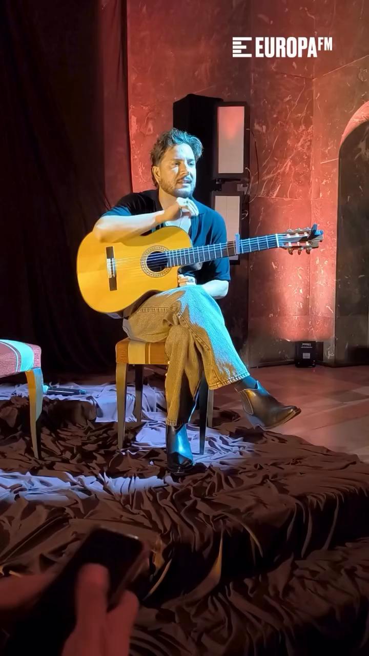✨ No forma parte de ‘Pueblo Salvaje I’ pero @manuelcarrasco_ quiso cantarla durante la presentación del disco en Madrid.