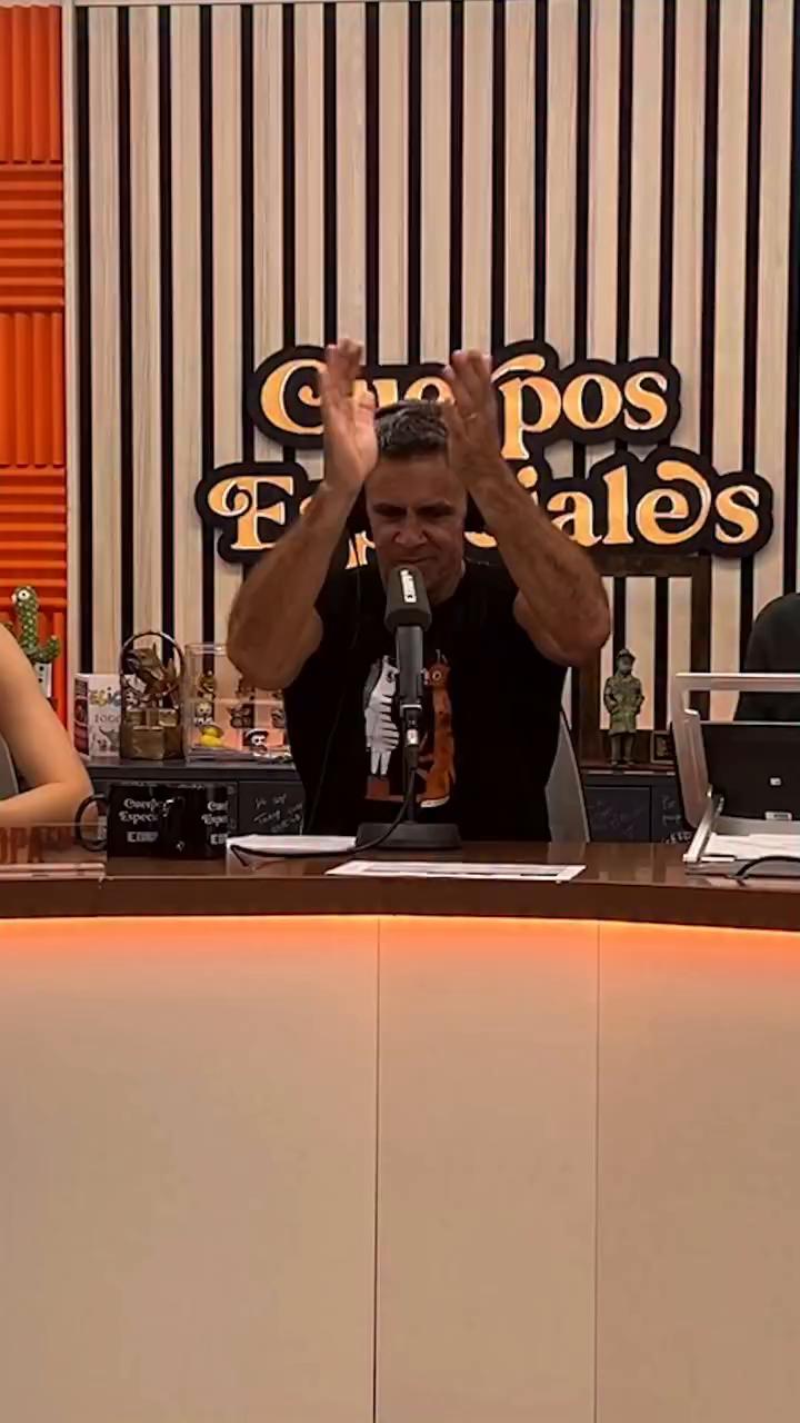 Vaya leyenda es @alonsocaparrosoficial ♥️