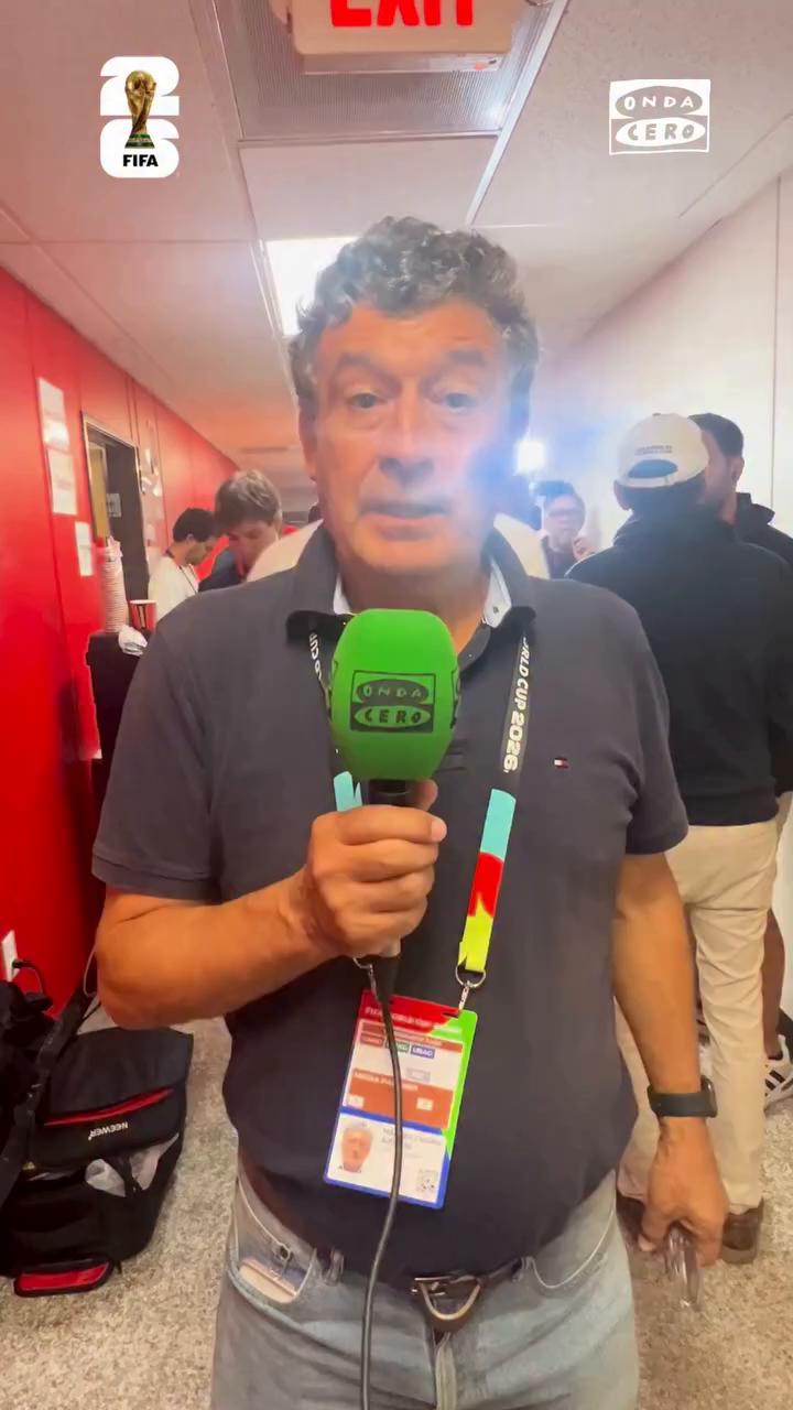 ⚽ En el entrenamiento previo a la final del Mundial, España se ejercita en el gimnasio por haberse tenido que aplazar el entrenamiento debido al riesgo de tormenta eléctrica.