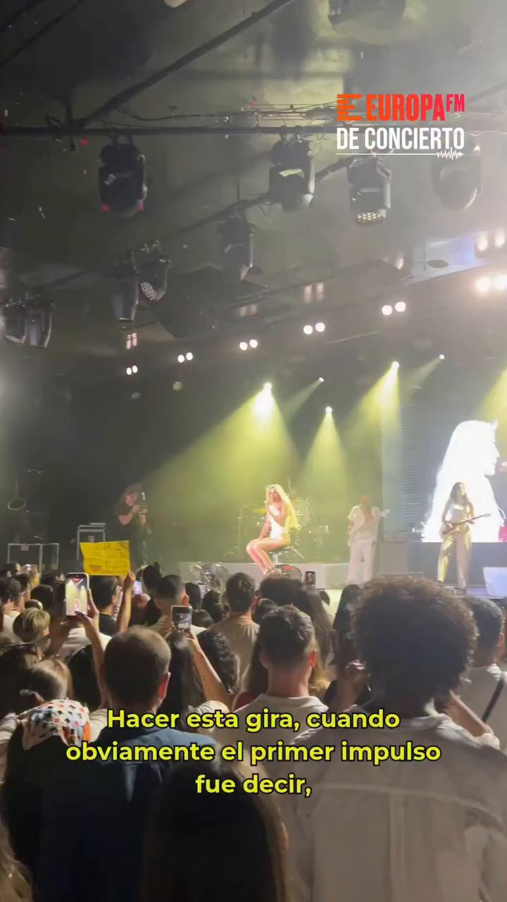 🙏@elenarose dedicó gran parte de su concierto en La Riviera de Madrid a recordar a Venezuela tras el terrible terremoto que ha sufrido el país...