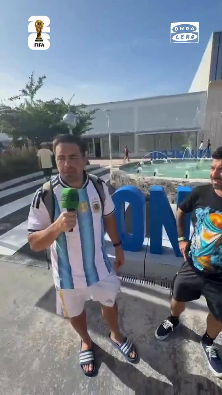 😱 El mensaje de unos argentinos tras encontrarse en Miami al Kun Agüero: “Voy a que me tatúen para tener la firma del Kun siempre”