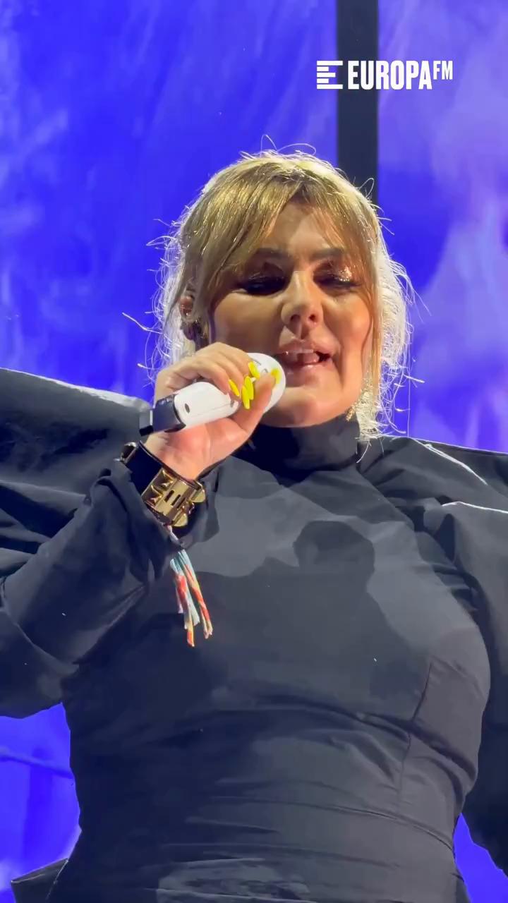 😍 La Oreja de Van Gogh hace un guiño al euskera cantando 'Ilargia' de Ken Zazpi en Donostia