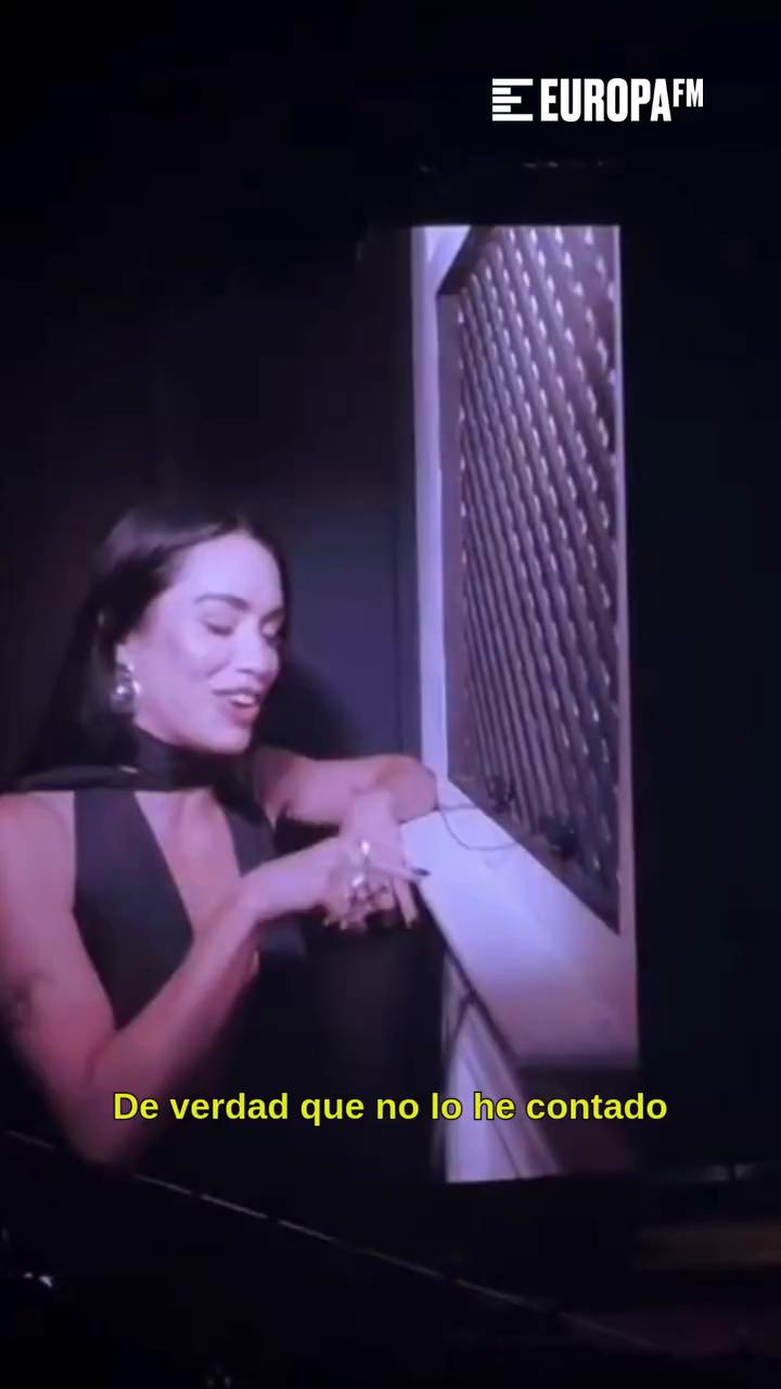 🙌🗣Rosalía invitó en su segundo concierto en el Movistar Arena de Buenos Aires a Lali Espósito, que confesó en el ya famoso confesionario del 'LUX TOUR' cómo al salir con un español acabó pagando una habitación de hotel quemada🤯