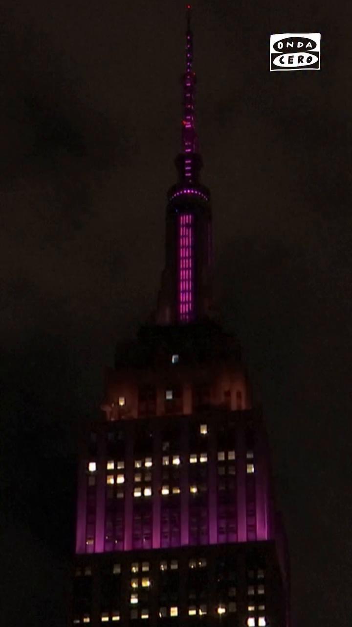 🏙️🩷 El Empire State Building de Nueva York se tiñe de rosa en recuerdo de Dolly Parton