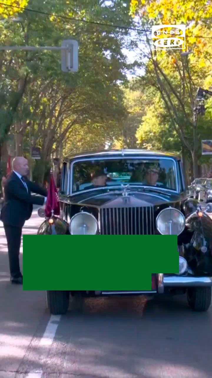 👑📹 Así ha sido la llegada de los reyes al desfile del 12 de octubre con motivo de la fiesta nacional