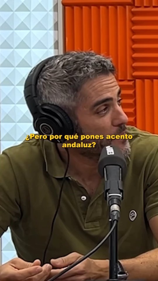 @robertolealg como persona de Andalucía que eres, nadie mejor que tú para hacerle una INTERVENCIÓN de acentos a @evasoriano_.