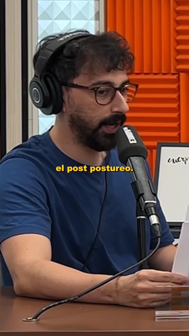 Tiene que volver hacerse una foto en el espejo para subirla a Tuenti y ya.