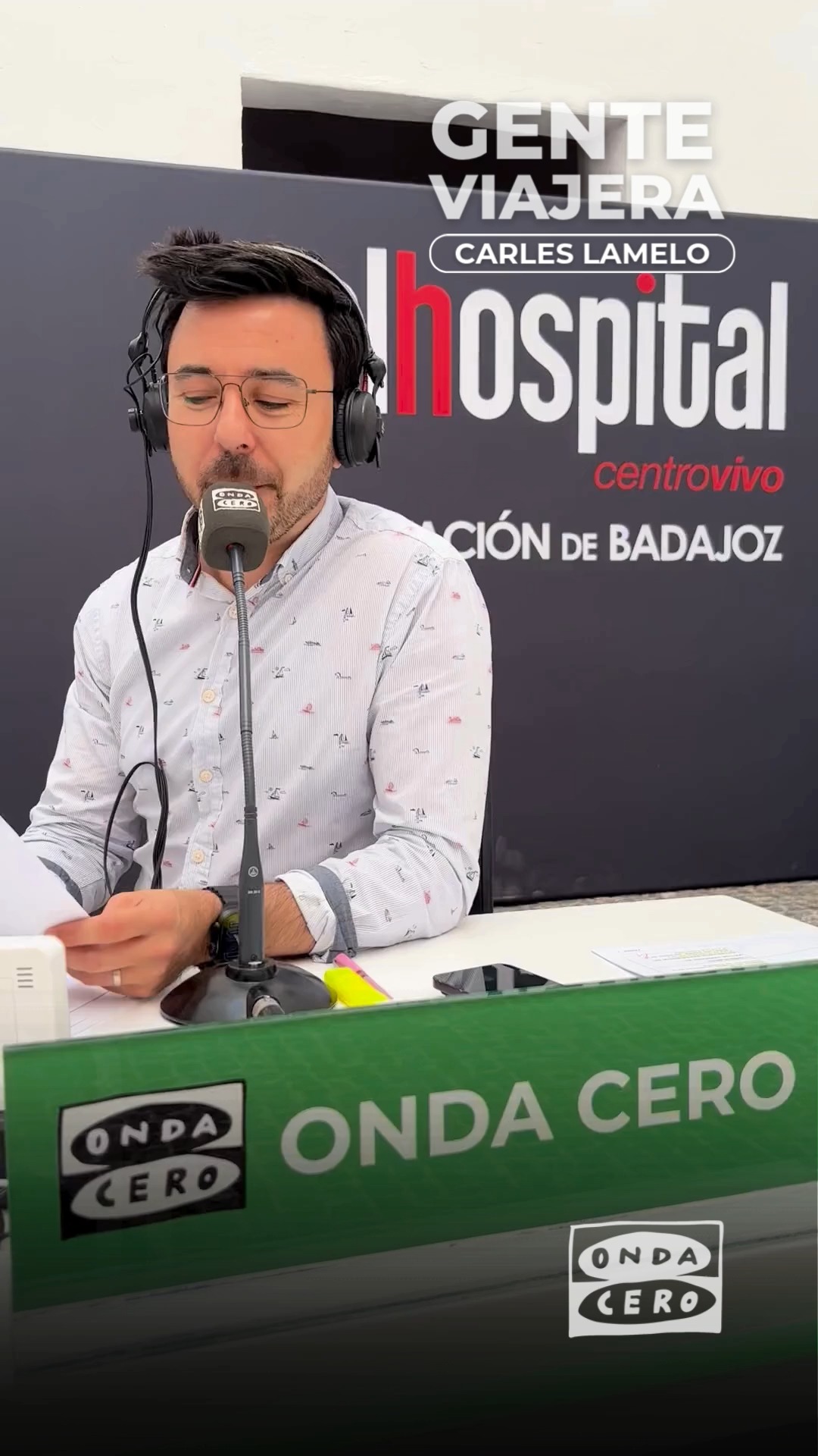 🌳 Entre encinas, 🌳 alcornoques, 🌾 pastos abiertos y ⛰️ suaves lomas, aparecen los 🐂 toros de lidia, animales de entre 500 y 600 kilos ⚖️ y cuatro años de edad, en un momento de máxima plenitud física 💪.
