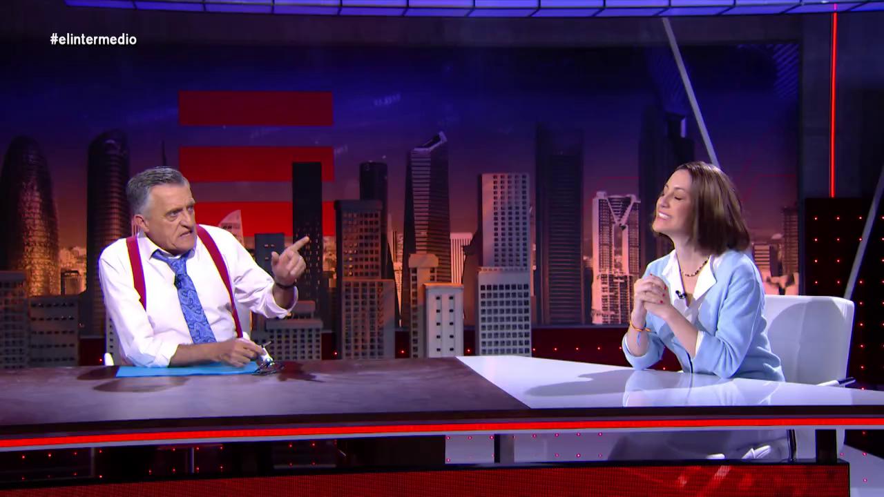 😂 @crisjapon se convierte en Cuca Gamarra para explicar cómo encaja la 