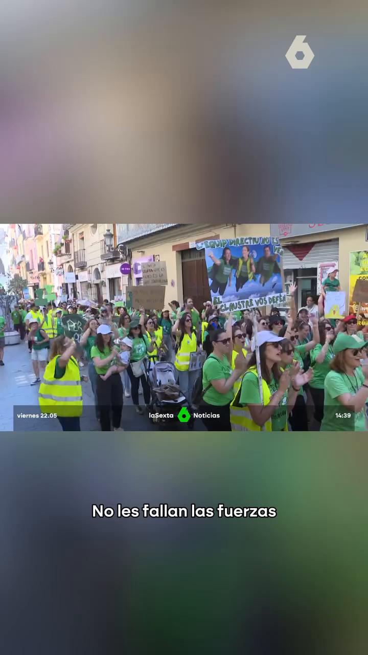Familias respaldan las reivindicaciones de los profesores tras 12 días de protestas