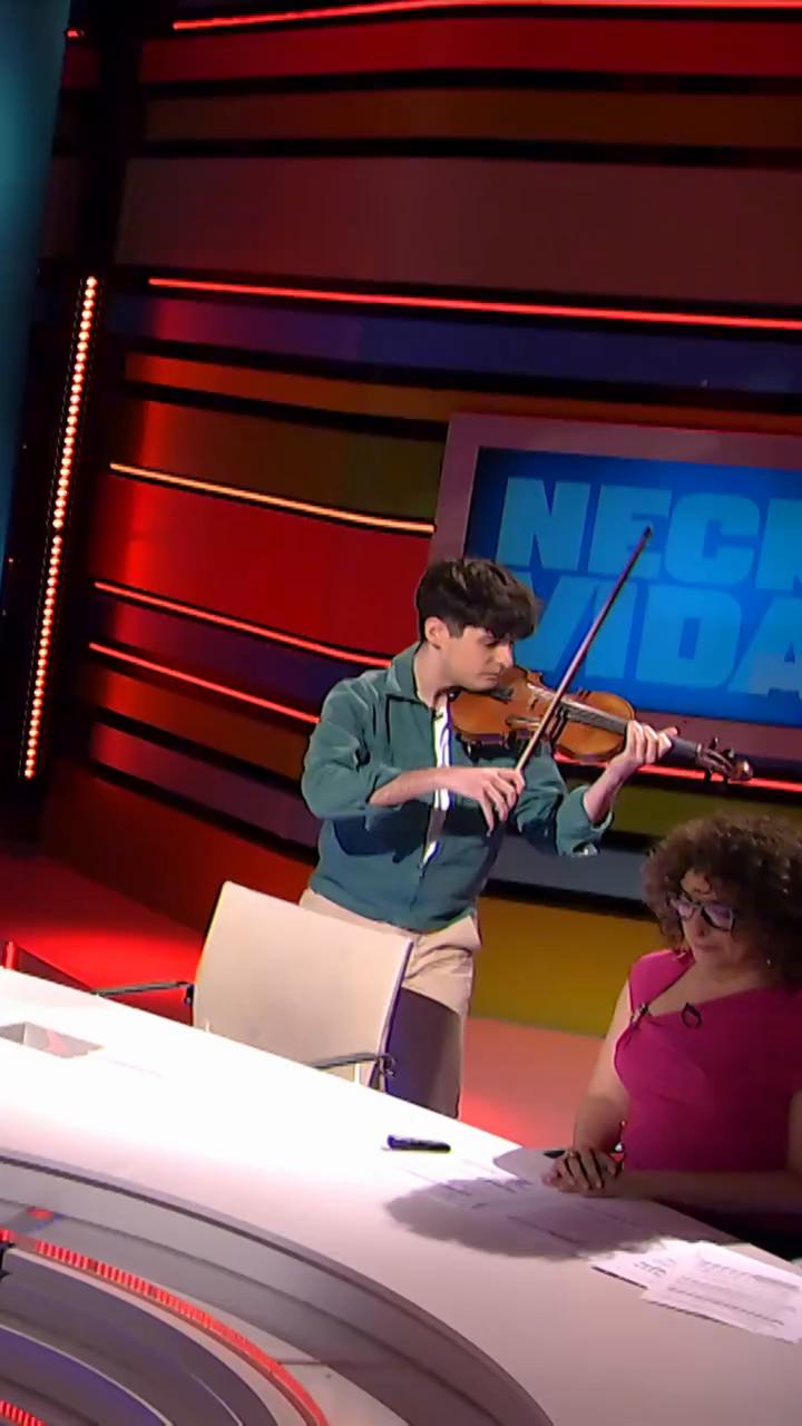 Homenaje a Michael Jackson: @neckovidal interpreta al violín “Billie Jean” 🤩