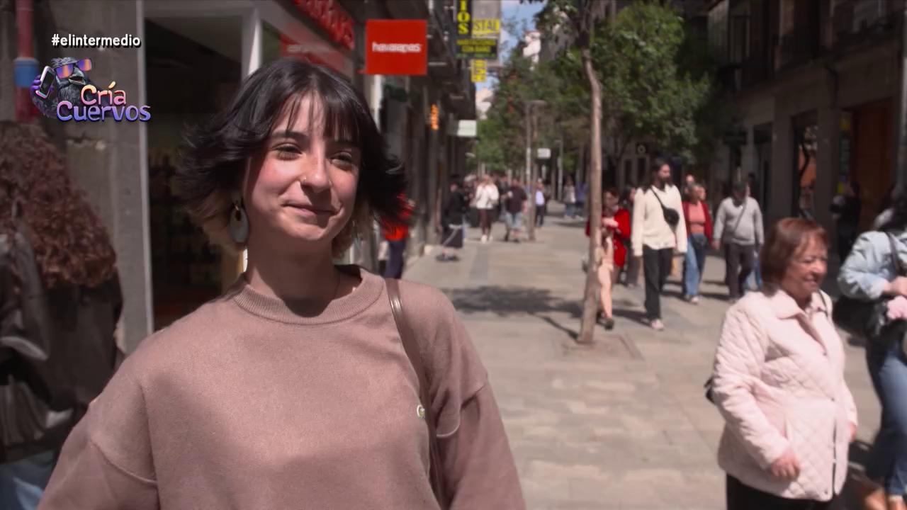 Diana pide a su madre el dinero de la comunión gastado hace años