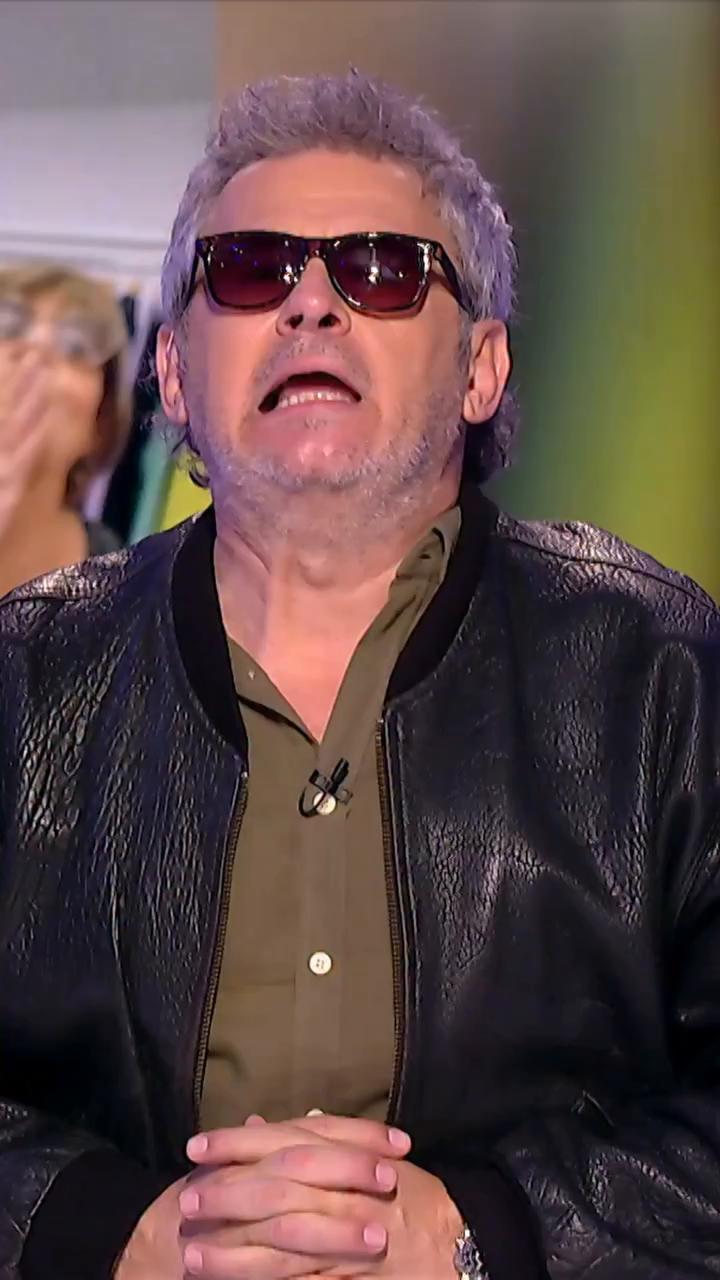 @nadalmiki -el hombre de las mil voces- se convierte en Pedro Almodóvar y nos habla de su nuevo proyecto: rodará un anuncio😆