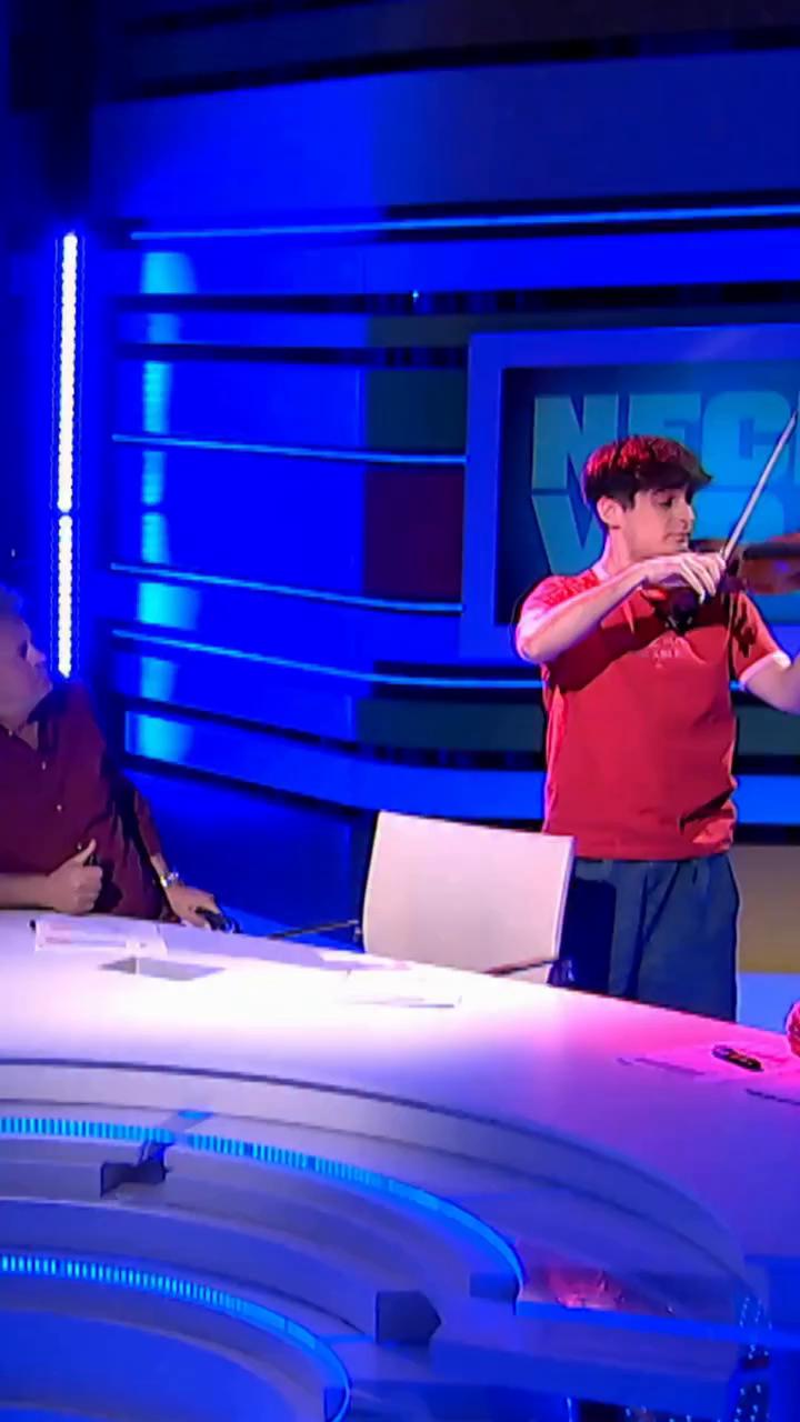 @neckovidal se marca versión violín de un hit de los 80´s: “Material girl” de Madonna🫶
